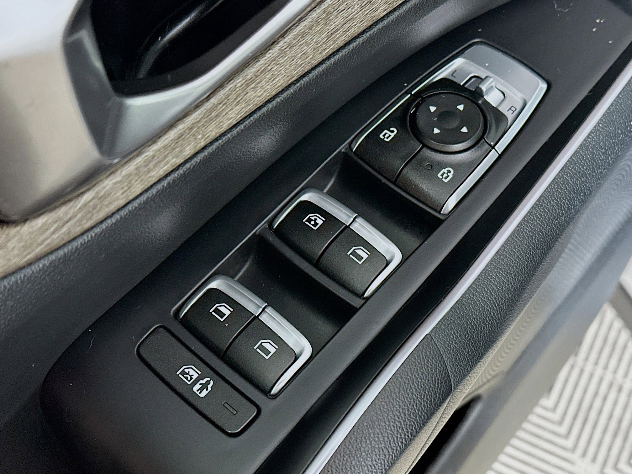 Used 2023 Kia Sorento S w/ Panoramic Sunroof Package image 18