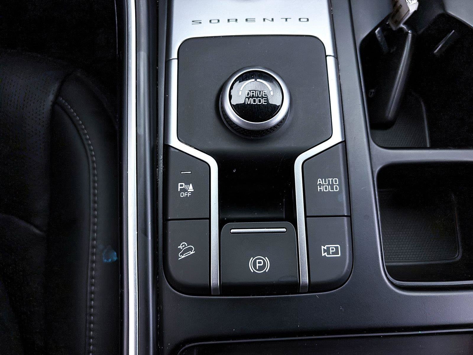 Used 2022 Kia Sorento S FWD image 28