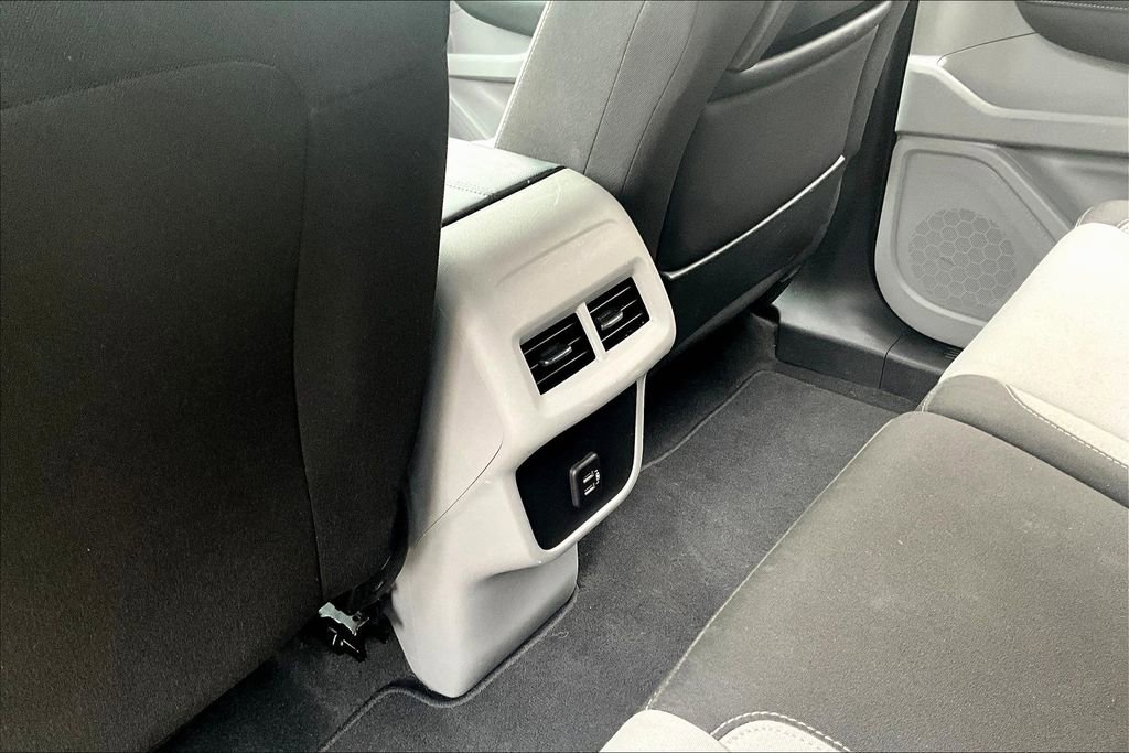 Used 2023 GMC Terrain SLE w/ Driver Convenience Package image 10