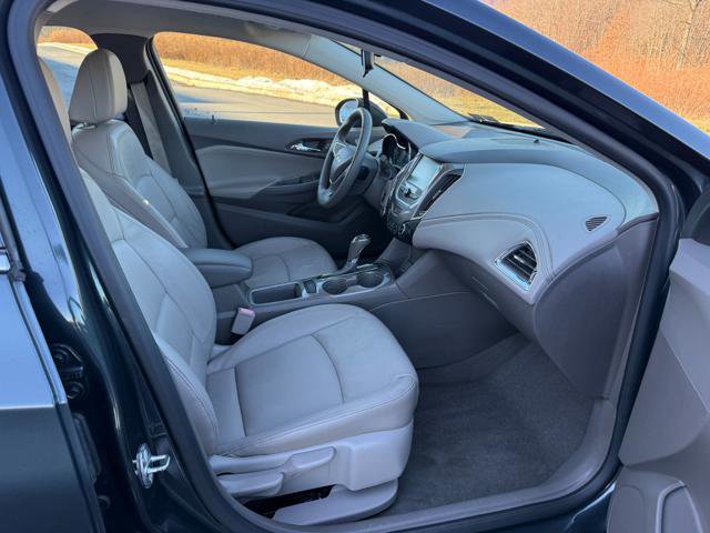 Used 2017 Chevrolet Cruze Premier image 16