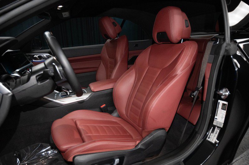 Used 2022 BMW M440i Convertible w/ Premium Package RWD image 10