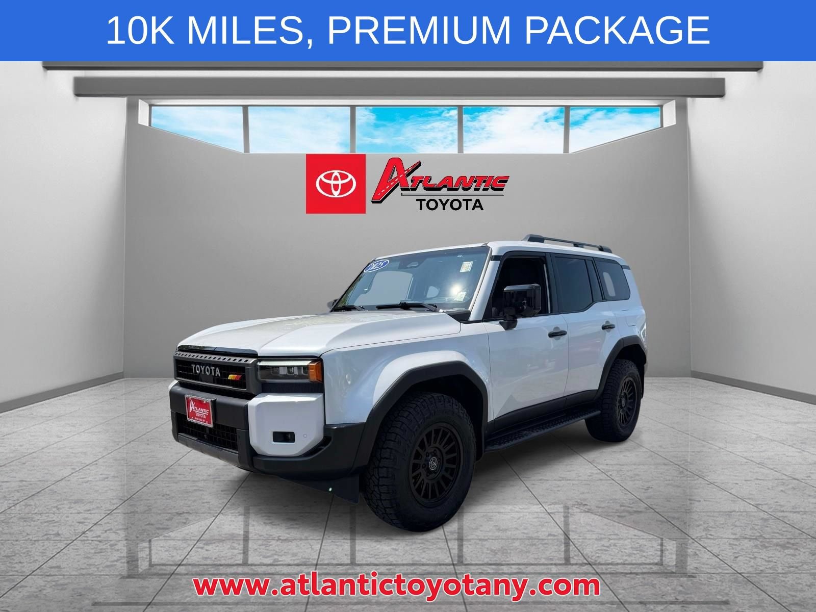 Used 2025 Toyota Land Cruiser w/ Premium Package AWD/4WD image 2