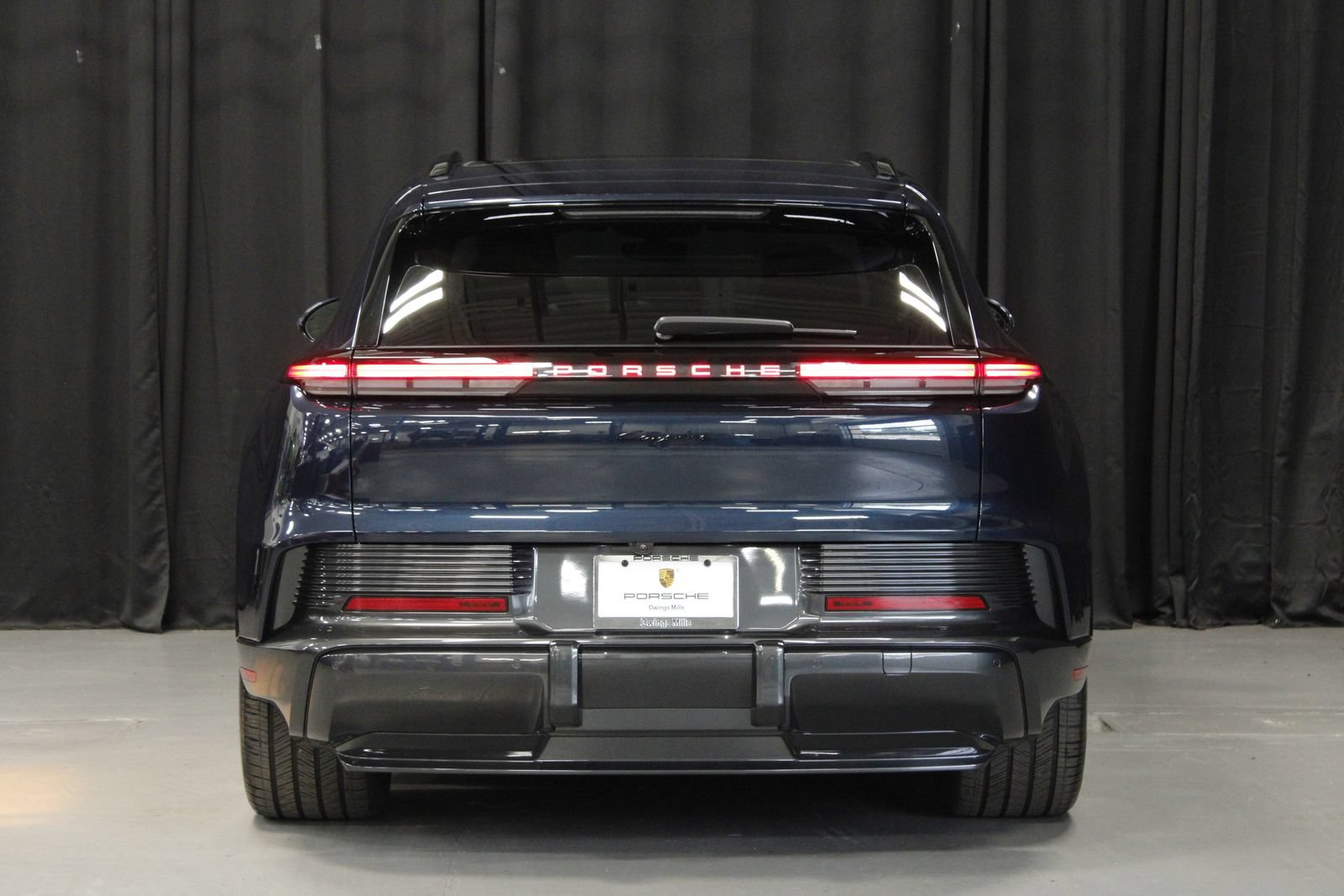 Used 2026 Porsche Cayenne Electric AWD/4WD image 4