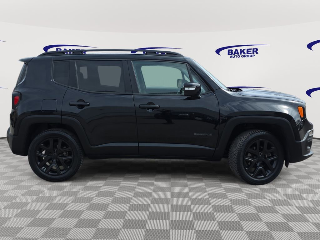 Used 2018 Jeep Renegade Altitude image 2