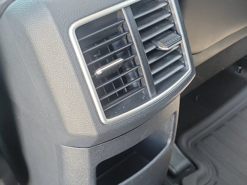 Used 2024 Kia Sportage EX FWD image 12