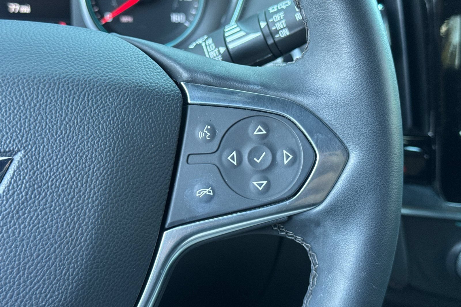 Used 2023 Chevrolet Traverse RS AWD/4WD image 37