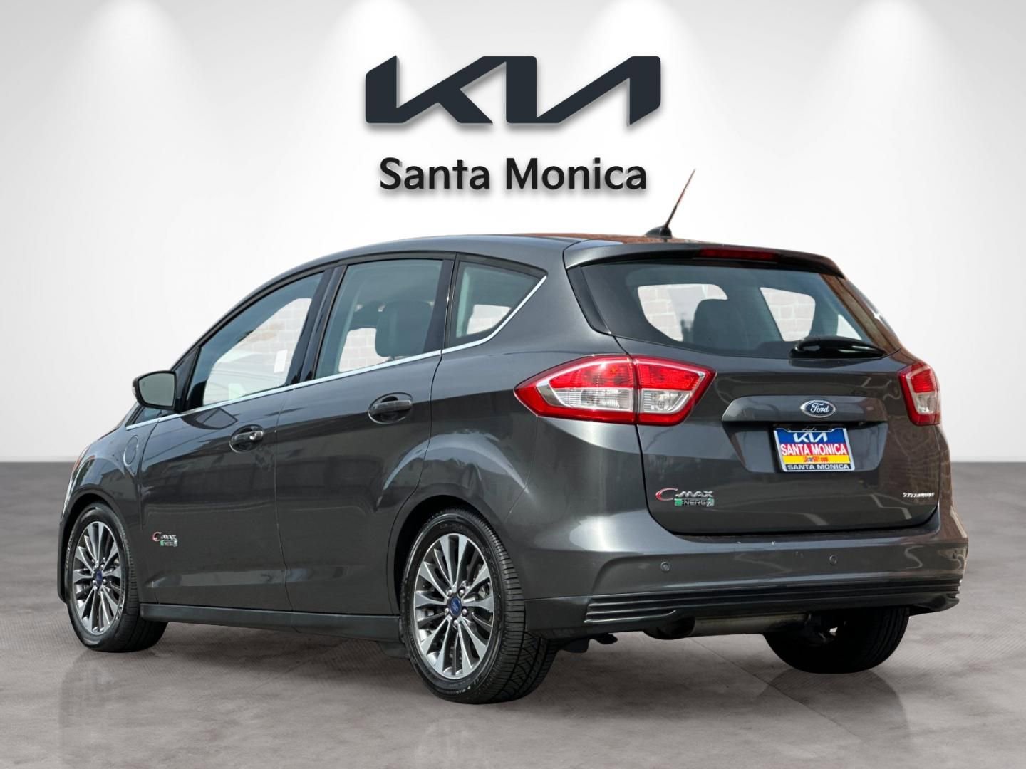 Used 2017 Ford C-MAX Energi Titanium w/ Equipment Group 501A image 4