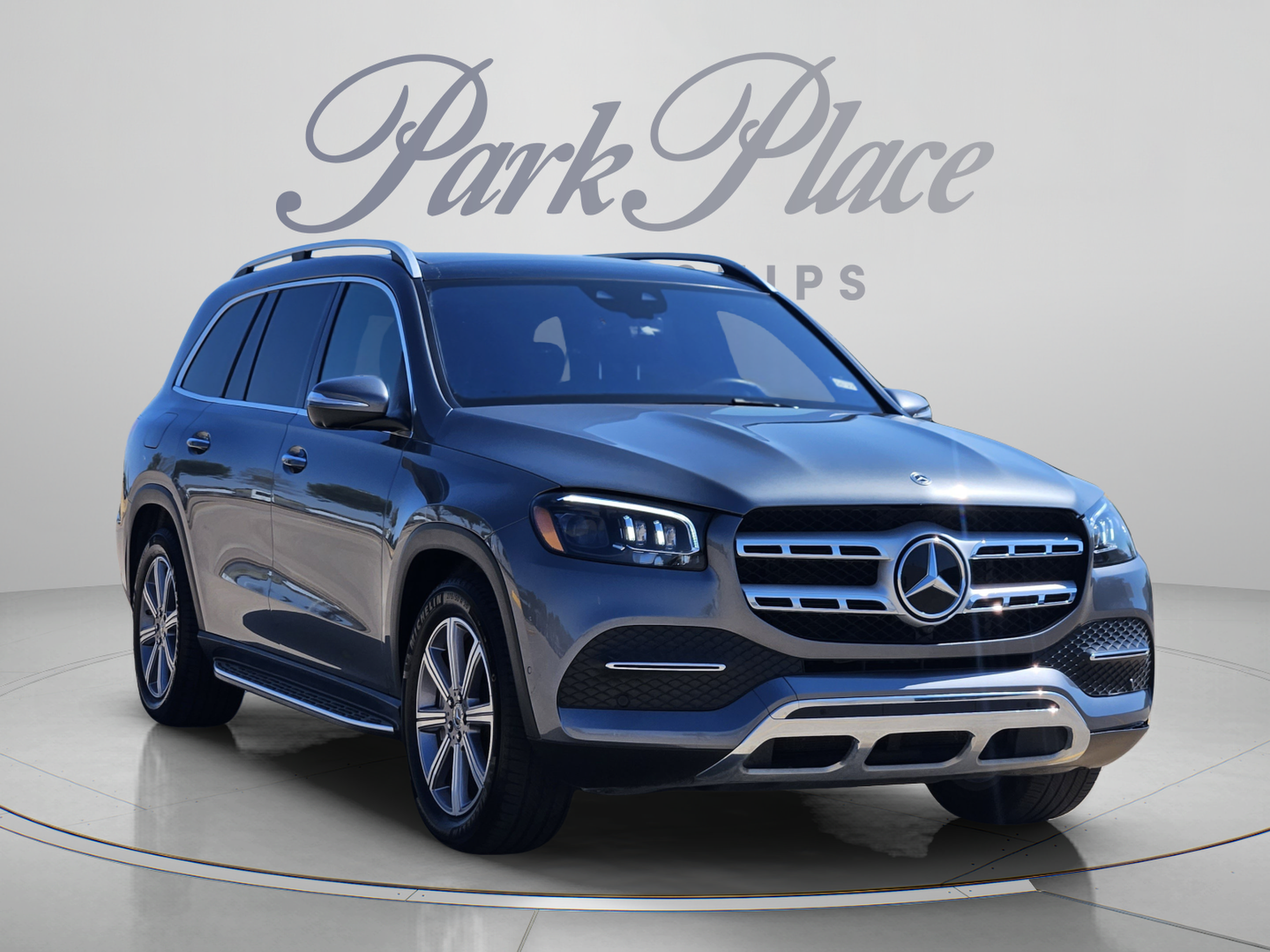 Used 2023 Mercedes-Benz GLS 450 4MATIC image 4