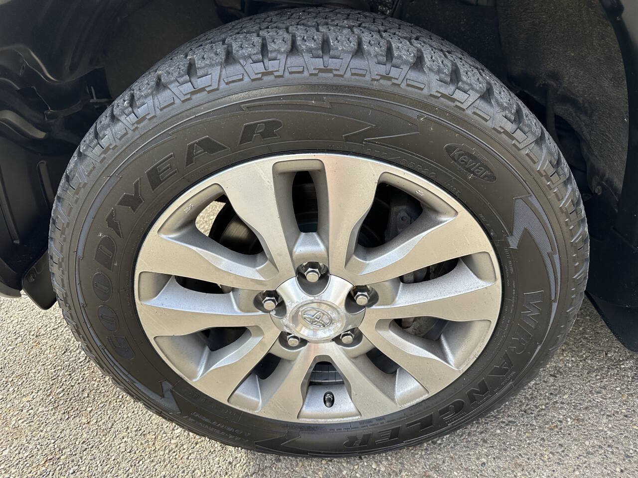 Used 2013 Toyota Sequoia Limited AWD/4WD image 34