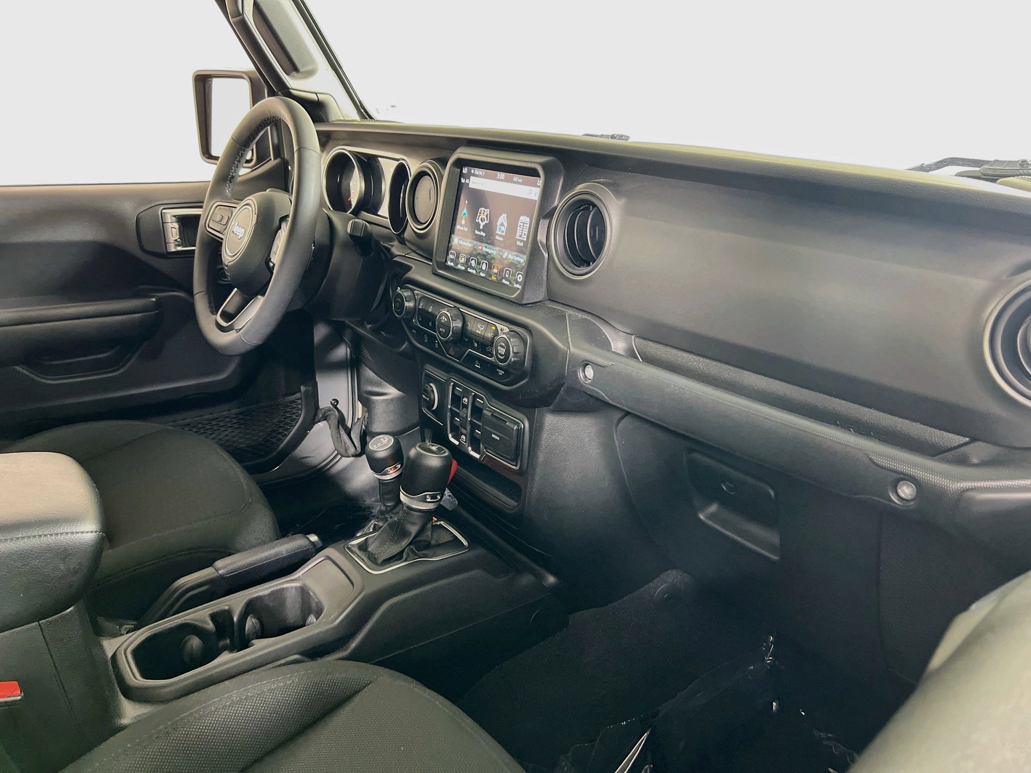 Used 2023 Jeep Gladiator Willys AWD/4WD image 28