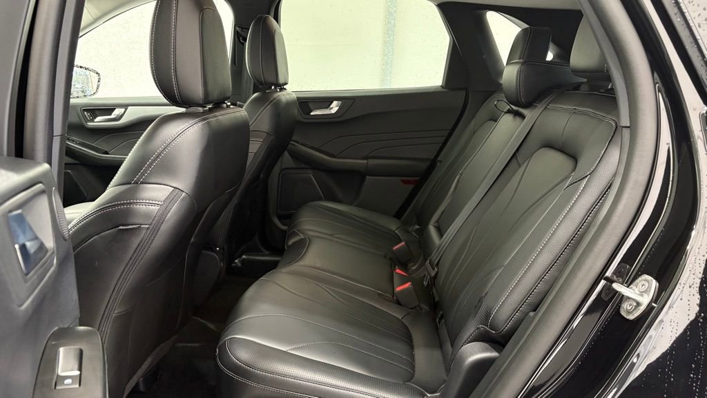 New 2025 Ford Escape SE w/ PHEV Premium Package image 16