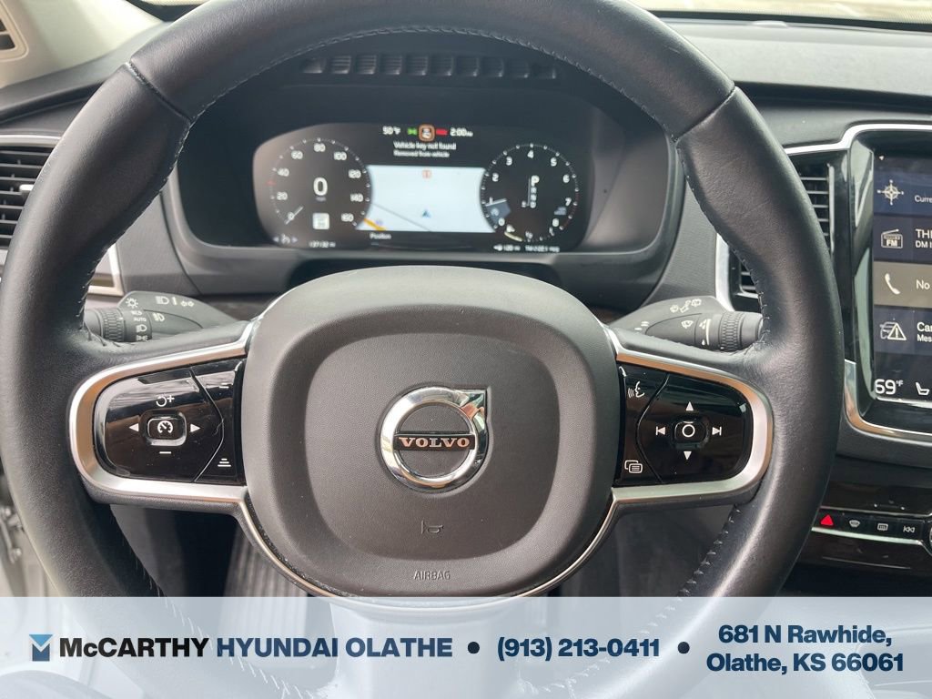 Used 2016 Volvo XC90 T6 Momentum w/ Momentum Plus Package AWD/4WD image 7