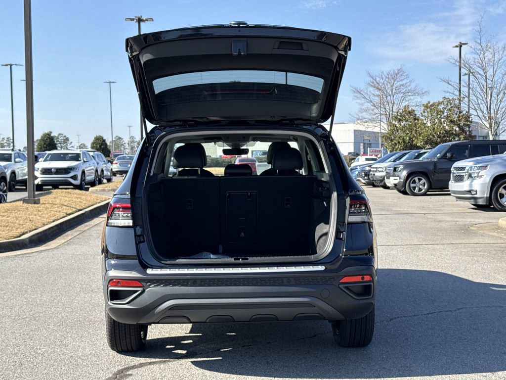 New 2026 Volkswagen Taos SE image 15