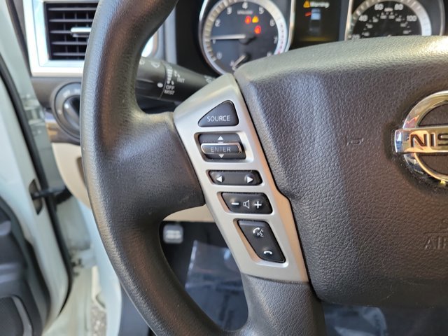 Used 2017 Nissan Titan SV image 20