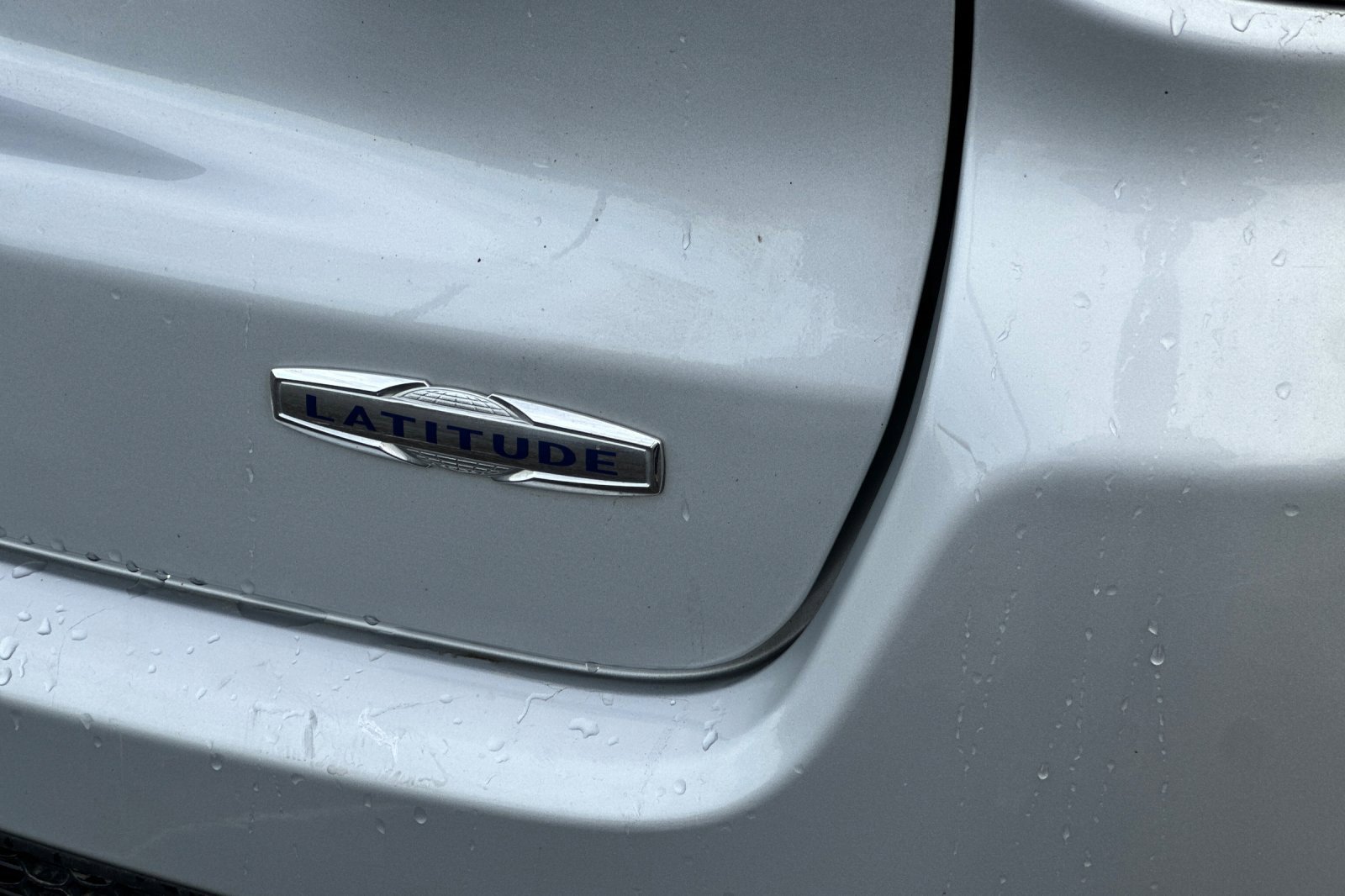 Used 2024 Jeep Compass Latitude image 47