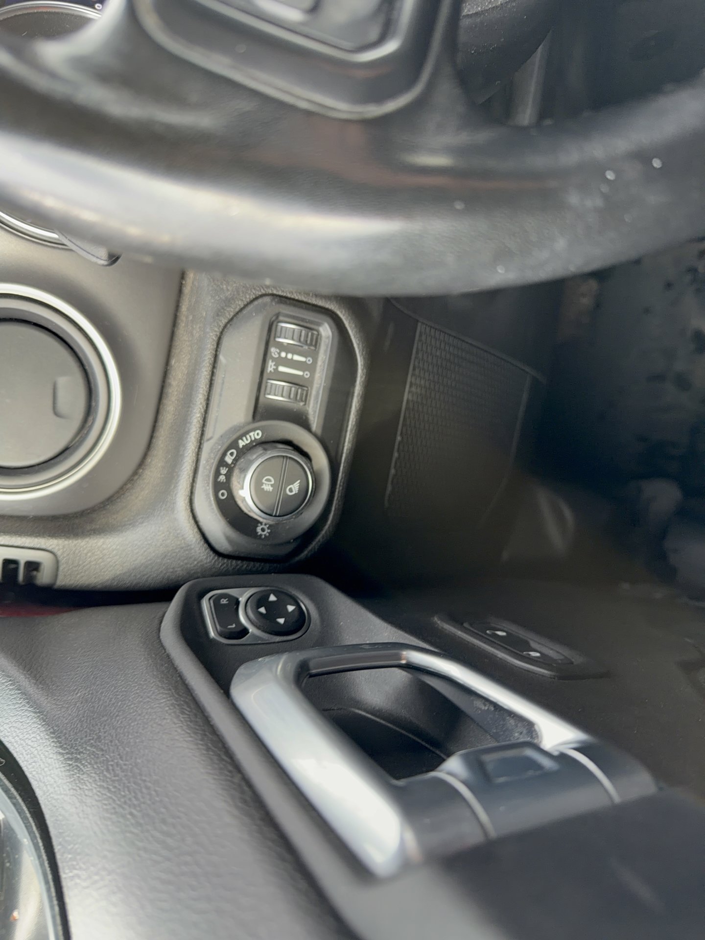 Used 2021 Jeep Gladiator Sport AWD/4WD image 23