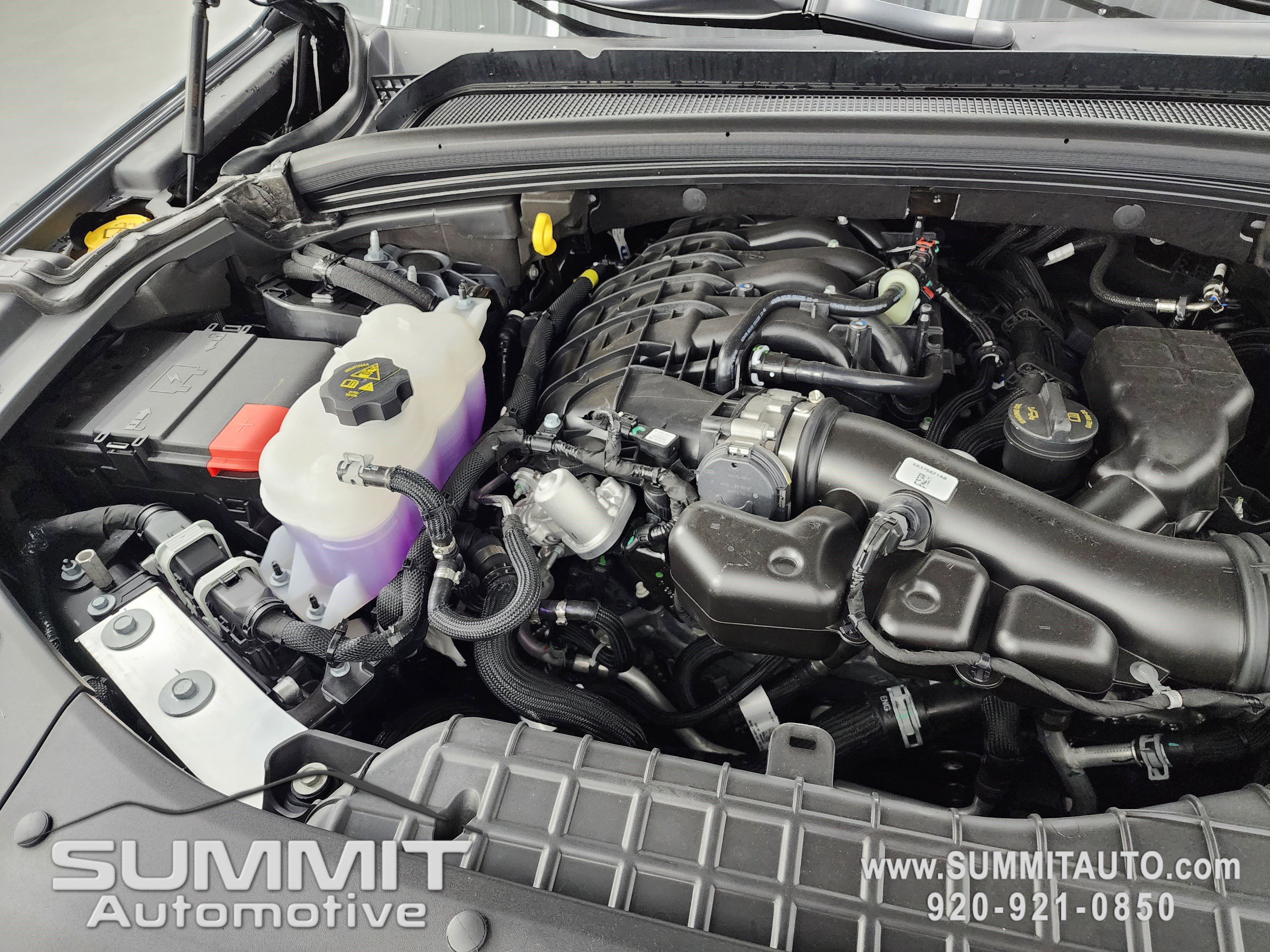 New 2025 Jeep Grand Cherokee Limited w/ Black Appearance Package image 18