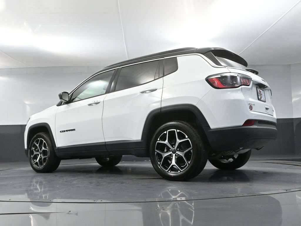 Used 2026 Jeep Compass Limited AWD/4WD image 43