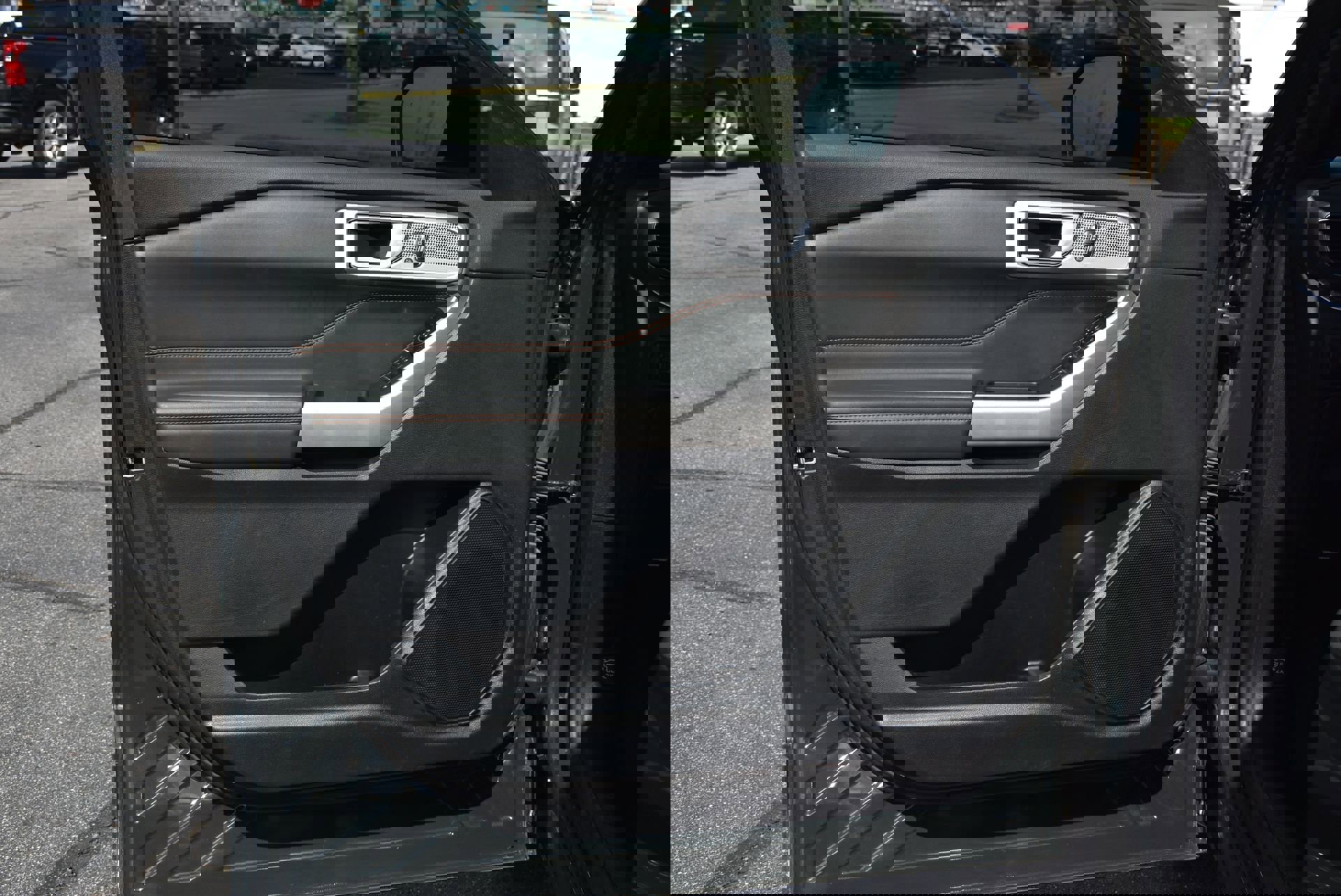 Used 2022 Ford Explorer Timberline w/ Timberline Technology Package image 12