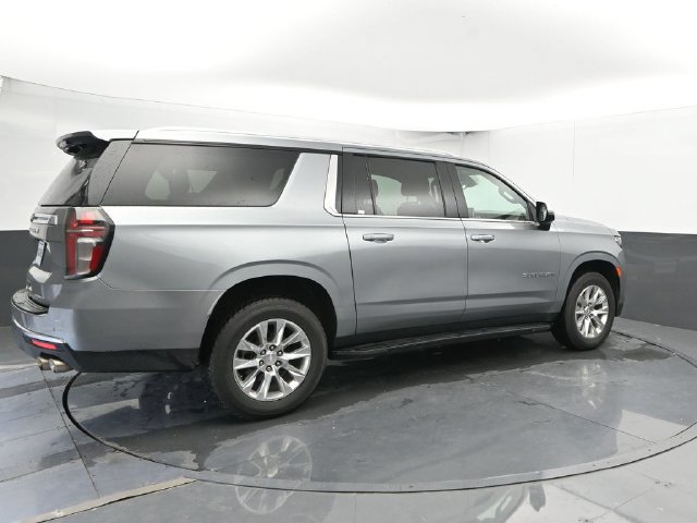 Used 2023 Chevrolet Suburban Premier AWD/4WD image 2