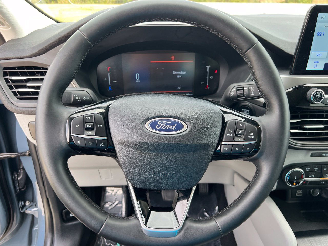 Used 2025 Ford Escape Active w/ Cold Weather Package AWD/4WD image 6