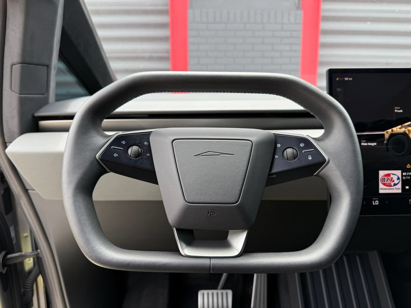 Used 2025 Tesla Cybertruck AWD Crew Cab image 32