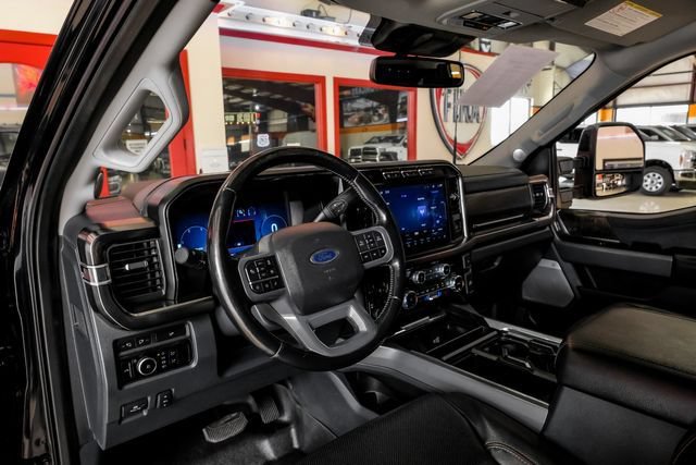 Used 2023 Ford F350 Lariat w/ Lariat Ultimate Package AWD/4WD image 6
