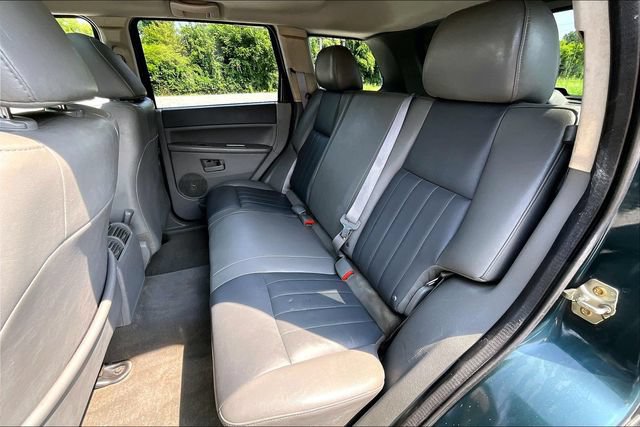 Used 2005 Jeep Grand Cherokee Laredo AWD/4WD image 25