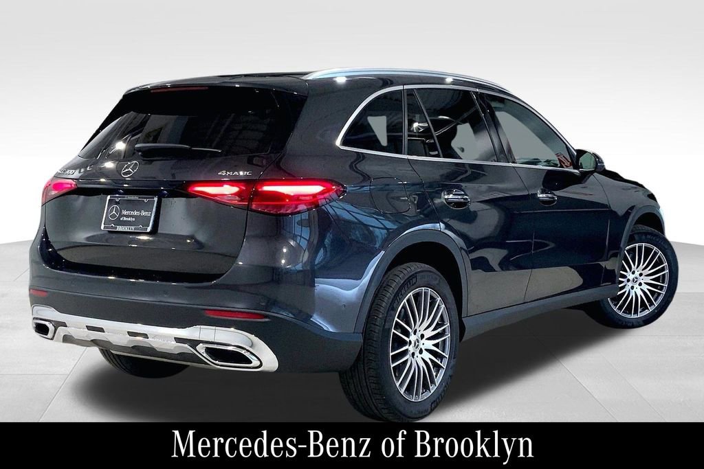 Used 2025 Mercedes-Benz GLC 300 4MATIC image 13