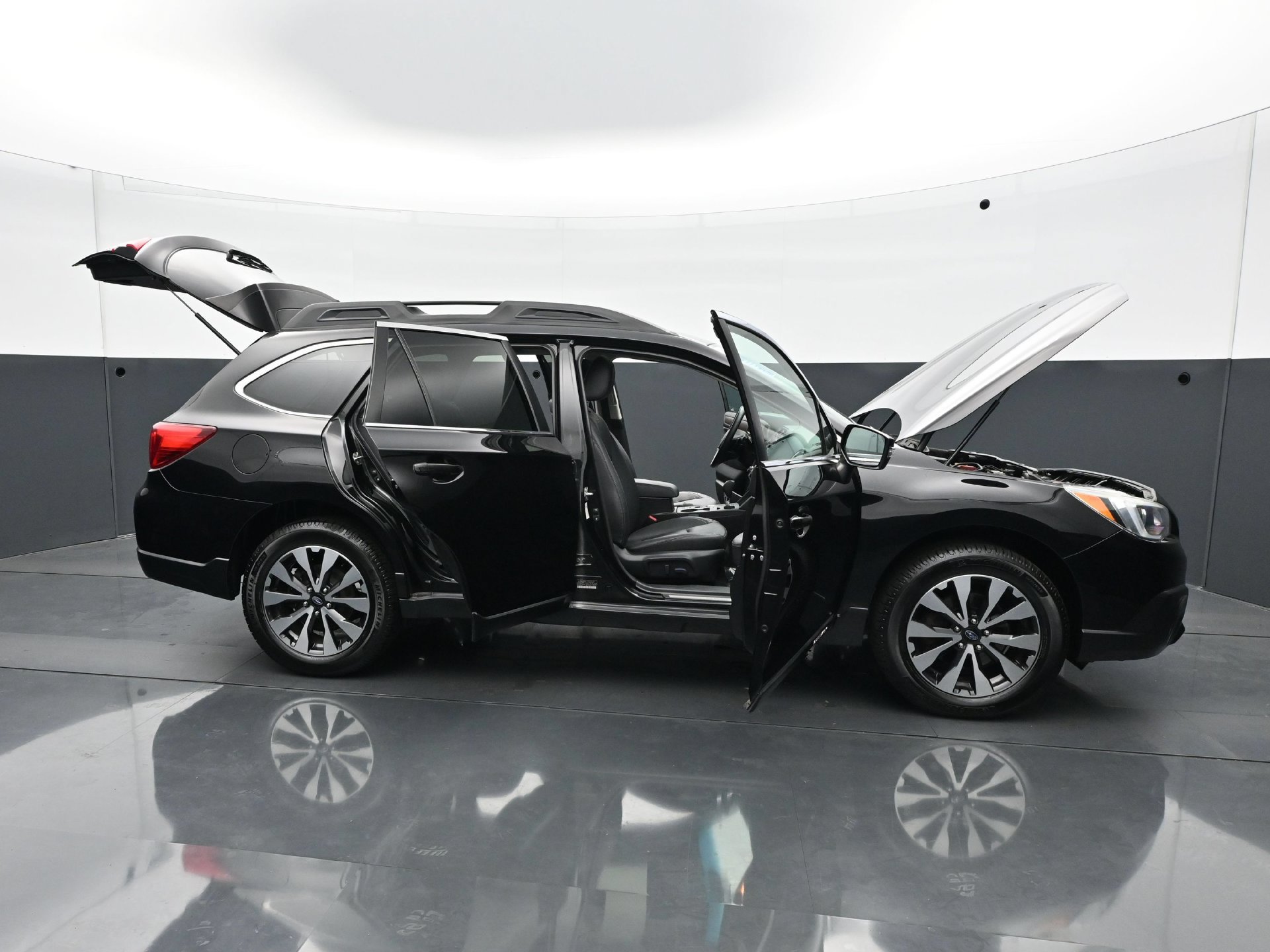 Used 2016 Subaru Outback 2.5i Limited AWD/4WD image 38