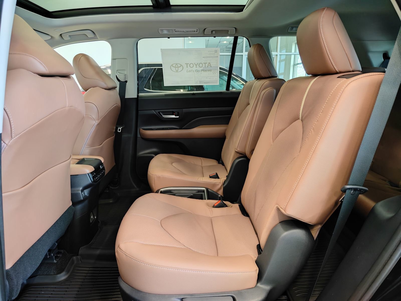 New 2026 Toyota Grand Highlander Platinum image 16