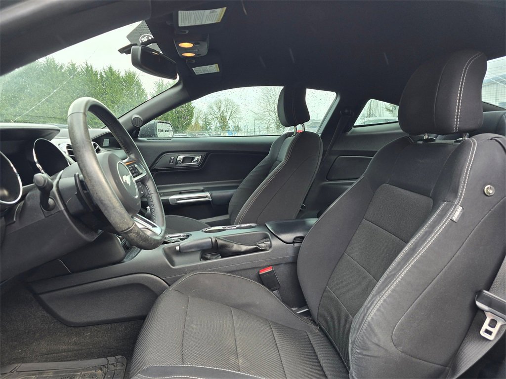 Used 2017 Ford Mustang Coupe image 2