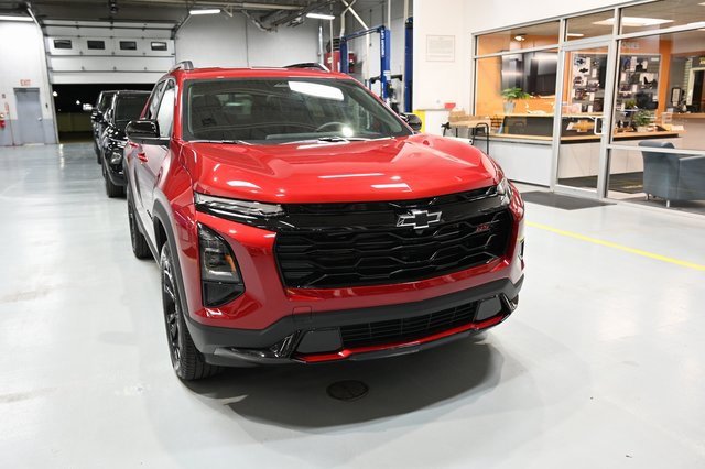 New 2026 Chevrolet Equinox RS w/ Convenience Package III image 3