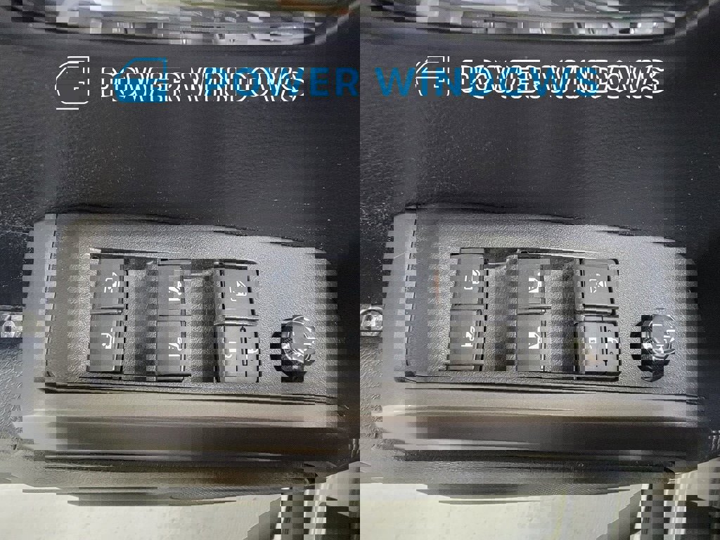 Used 2018 Toyota Tacoma TRD Sport AWD/4WD image 28