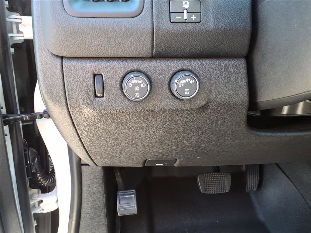 Used 2022 Chevrolet Colorado LT w/ LT Convenience Package AWD/4WD image 17