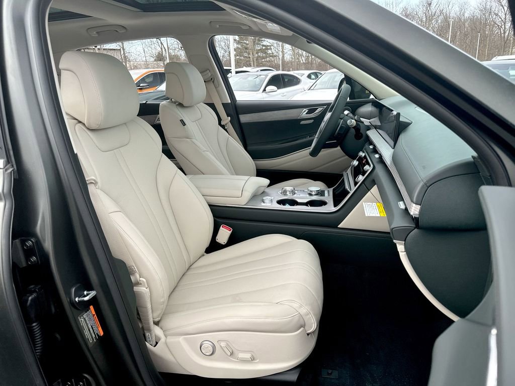 New 2025 Genesis GV80 2.5T Advanced image 29