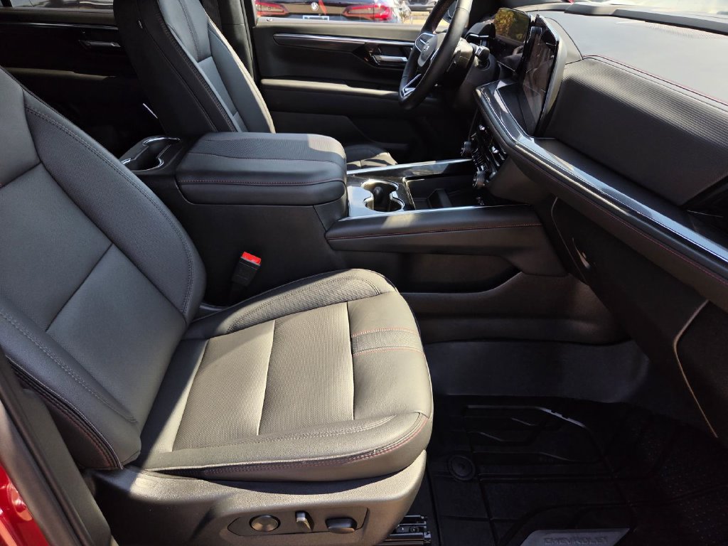 Used 2026 Chevrolet Tahoe RST w/ Comfort Package RWD image 9