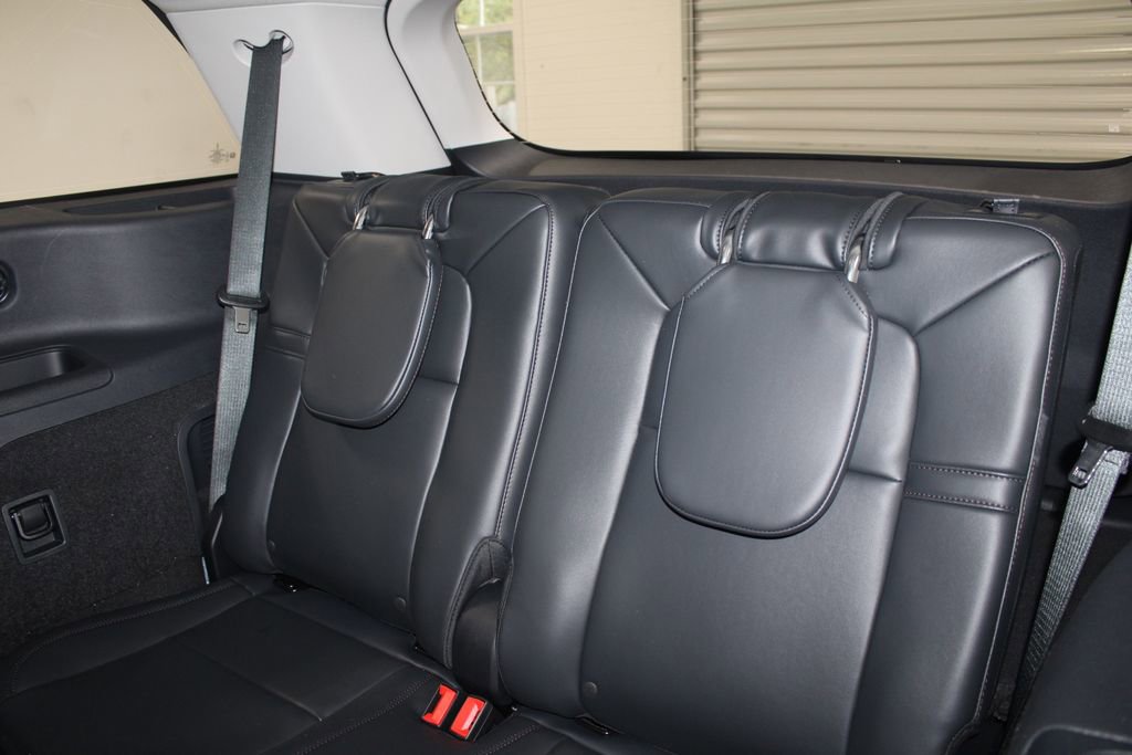 New 2025 Lincoln Aviator 2WD w/ Jet Appearance Package image 22