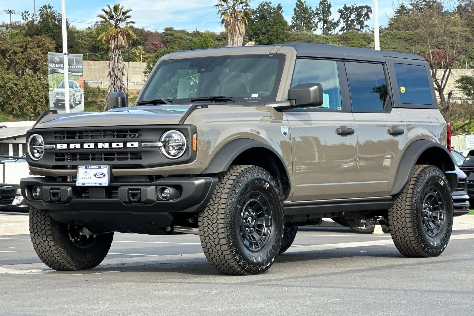 New 2026 Ford Bronco Big Bend w/ Black Diamond Package image 7