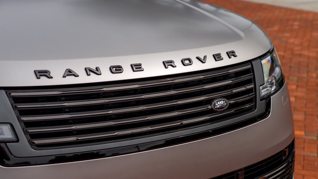 Used 2023 Land Rover Range Rover SV AWD/4WD image 34