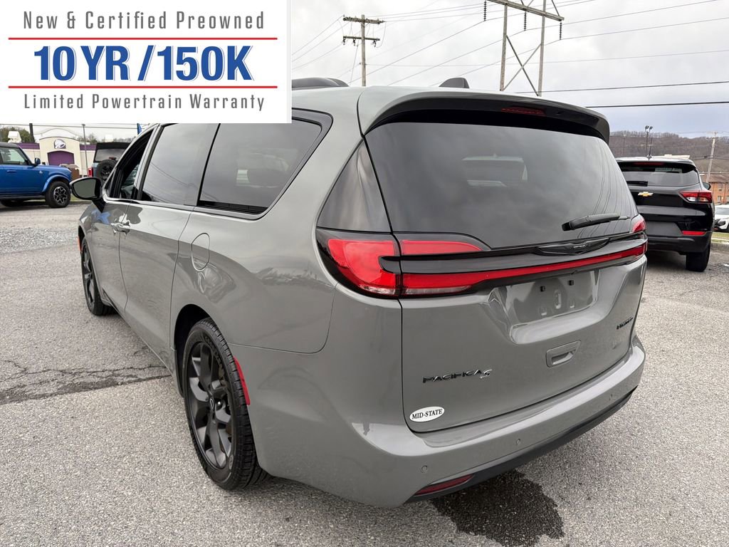 Used 2025 Chrysler Pacifica Limited image 8
