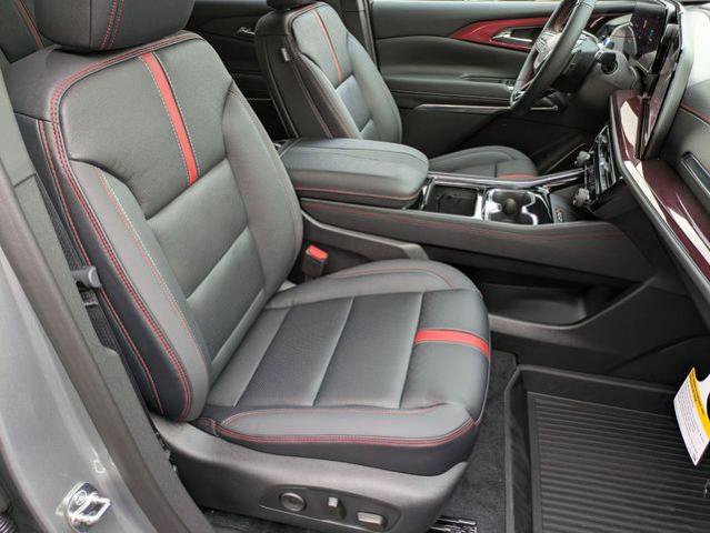 New 2026 Chevrolet Traverse RS w/ LPO, Floor Liner Package FWD image 30