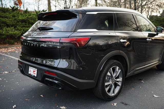 Used 2024 INFINITI QX60 Luxe image 9