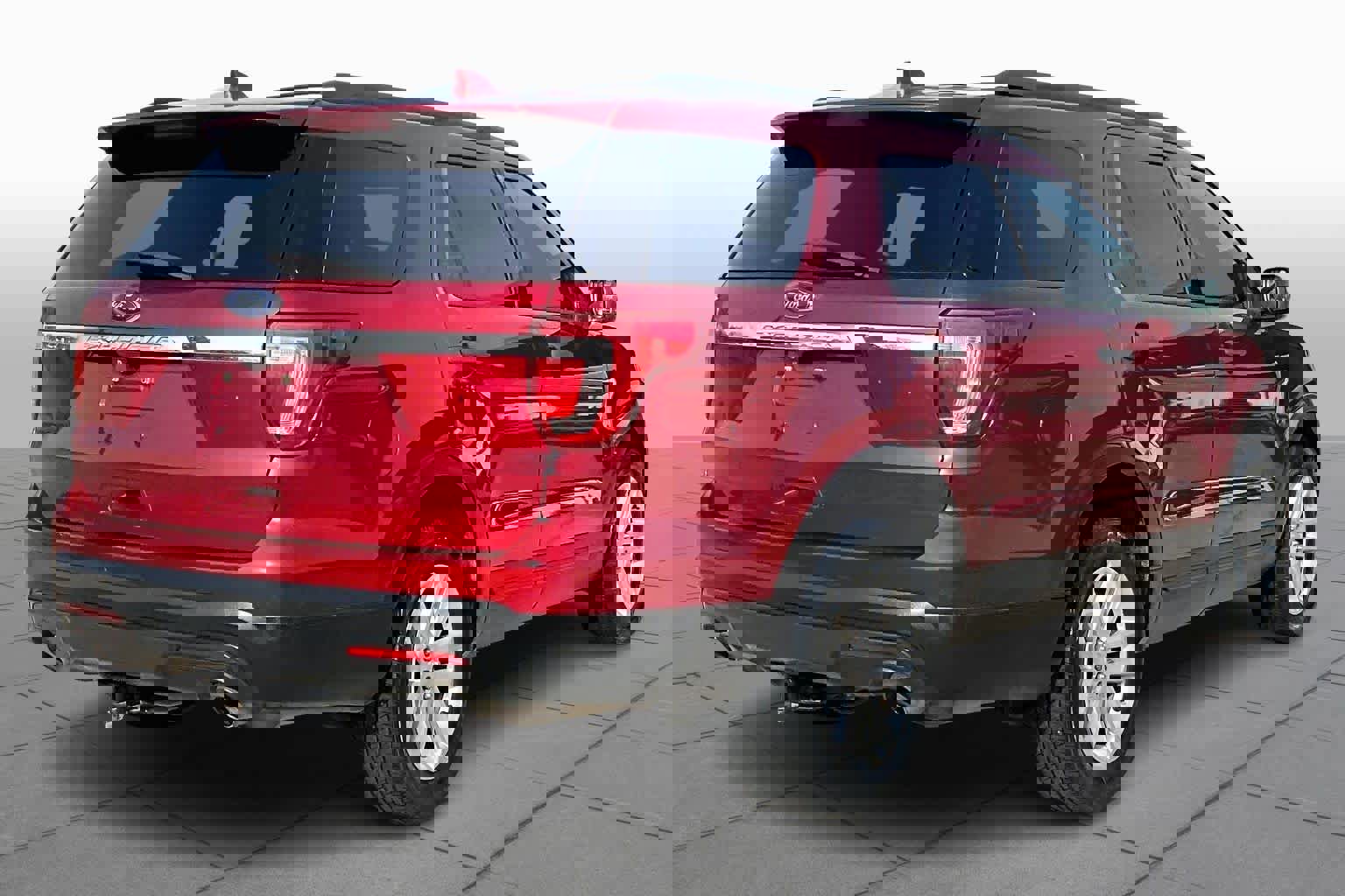 Used 2017 Ford Explorer FWD image 12