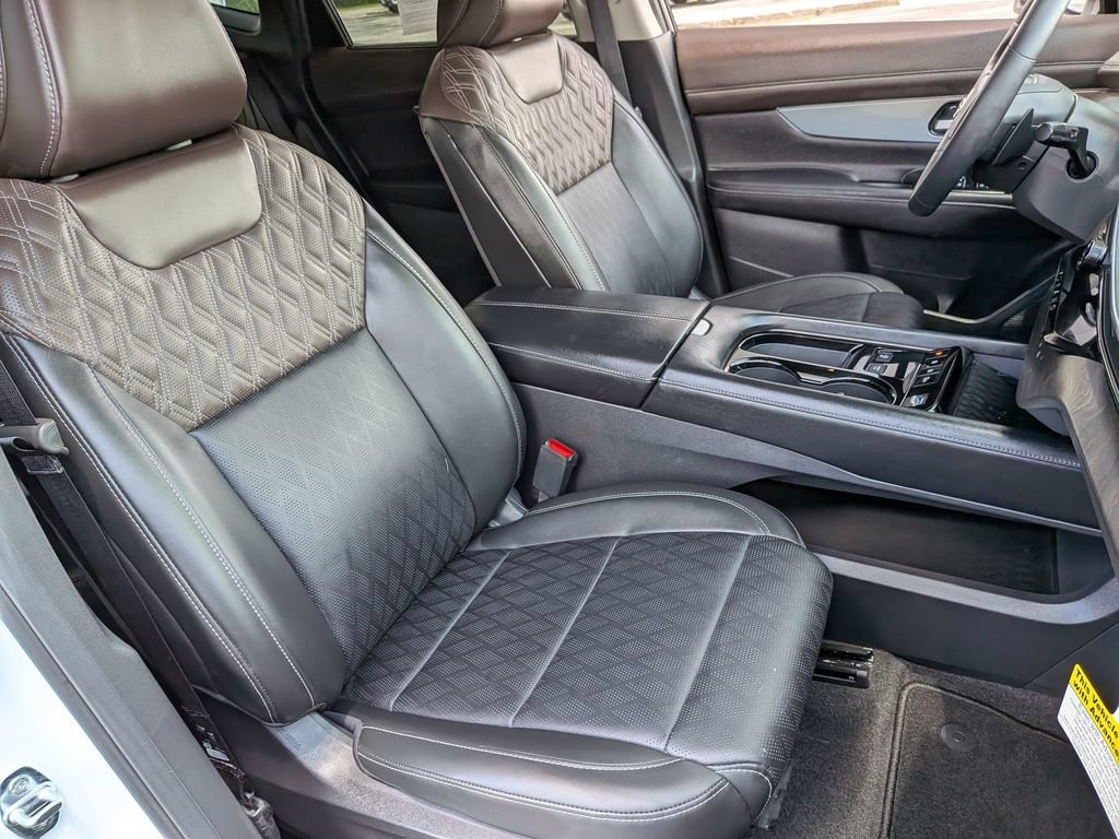 Certified 2025 Nissan Murano Platinum AWD/4WD image 29