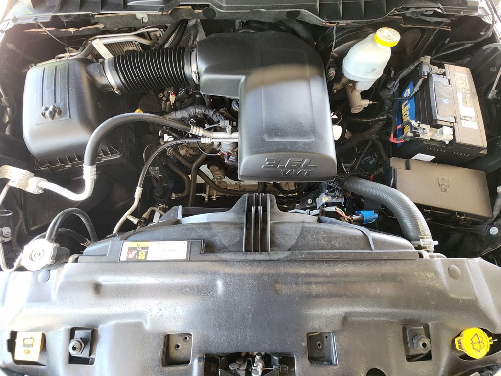 Used 2021 RAM 1500 Classic SLT RWD image 23