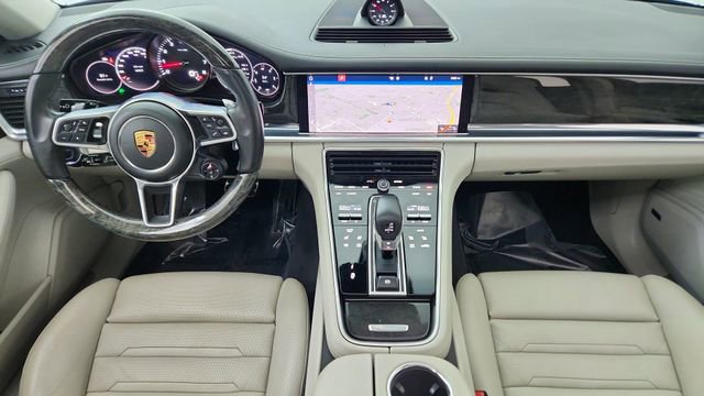Used 2018 Porsche Panamera 4S image 35