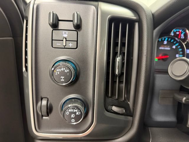 Certified 2018 Chevrolet Silverado 1500 LT w/ All Star Edition AWD/4WD image 15