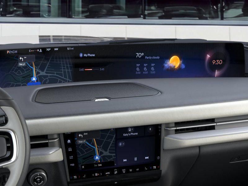 New 2026 Lincoln Navigator L Premier AWD/4WD image 36