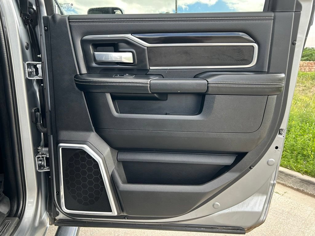 Used 2022 RAM 2500 Laramie w/ Night Edition AWD/4WD image 28